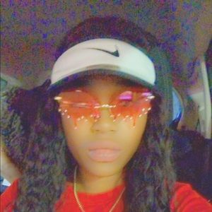 Meet your Posher, Tiara